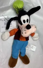 Disney Store GOOFY 9” Bean Bag Plush W/Tags New