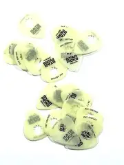 Everly Star Guitar Picks 24 picks Glow In The Dark Variety Pack