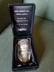 Neiman Marcus Out of This World 2001 Bottle Stopper Sealed in Bag w Velvet Box