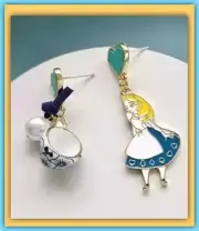 Betsey Johnson Alice In Wonderland Asymmetric Dangle Heart Stud Earrings NWT