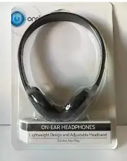 ONN ON EAR 3.5 mm Aux Plug Black Adjustable Headphone New and Sealed