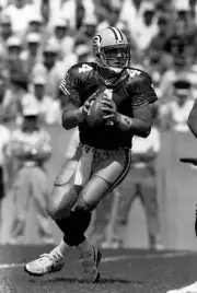 Brett Favre Green Bay Packers drops back to pass 1990s Old Photo