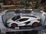 Maisto 1/18 Lamborghini Sian FKP 37 white NIB