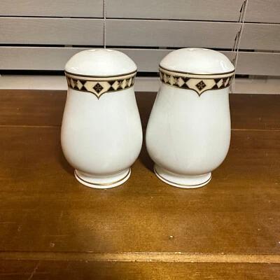 New Pair Libbey Syracuse China Baroque Salt Pepper Shaker Set Black Gold