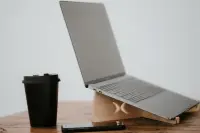 在飛比找誠品線上優惠-石三木廠 iestand 輕薄筆記型電腦架 macbook/