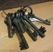 Cast Iron Skeleton Keys 6 On Ring Six Large Reproduction Jailer Jailkeeper Keys