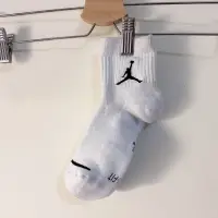 在飛比找蝦皮購物優惠-『 展示品』Nike 白色Jordan 長襪 過踝襪毛巾布底