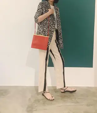 *台灣商品區*賣家珍藏 Celine 紅色 mini clasp bag