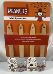 Peanuts Snoopy Autumn Fun 4 Pack Mini Silicone Spatula Set