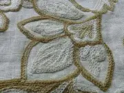 By Yd CLARENCE HOUSE CREWEL PAISLEY BROWNS ON CREAM MSRPUSD310/Y #1336