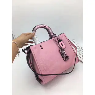 Chris代購 COACH 1941 新款 59235 拼色 蛇皮 ROGUE 25手袋 肩帶可以相互連接可斜垮背