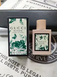 在飛比找Yahoo!奇摩拍賣優惠-香親香愛～～Gucci Bloom 花悅綠漾淡香水 5ml,