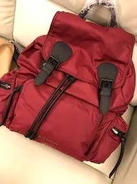 在飛比找Yahoo!奇摩拍賣優惠-Burberry 軍旅後背包 全新大型暗紅色