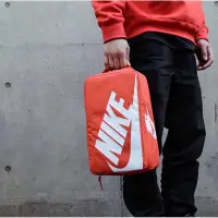 在飛比找蝦皮購物優惠-［ 現貨 ］NIKE 鞋袋 鞋盒健身包 手拿包手提袋 球鞋收