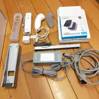 在飛比找蝦皮購物優惠-二手 Wii 系統全中文主機+行動硬碟(附原廠紙盒)