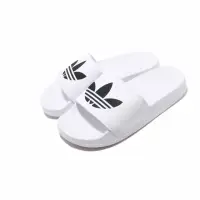 在飛比找momo購物網優惠-【adidas 愛迪達】涼拖鞋 Adilette Lite 