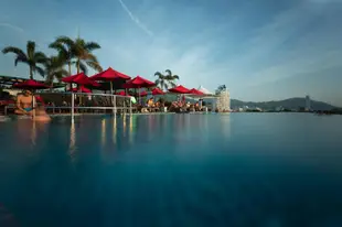 布吉魅力度假村The Charm Resort Phuket