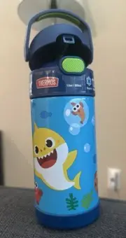 Thermos Water Bottle with Straw - 12 oz Baby Shark Stainless Steel - NEW