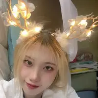 在飛比找蝦皮購物優惠-🔥台灣熱賣 聖誕髮箍 發光髮箍 聖誕節头箍 少女心麋鹿角髮夾