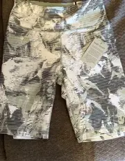 New DKNY sport High Waist Shorts Super Support Yoga & Exercise Size Small