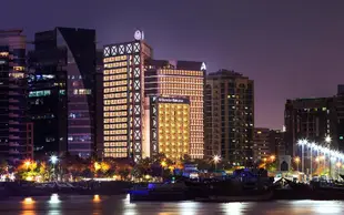 阿爾班達爾阿賈恩羅塔納飯店 - 杜拜河