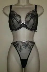 Agent Provocateur Kaylie bra size 36DD and thong size AP 4 or AP 5 NWT