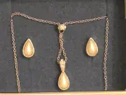 Avon Teardrop Dangle Necklace & Stud Earrings Pearlesque Faux Pearl GIFT SET NEW