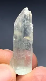 32 Carats Natural Kunzite Crystal From Afghanistan