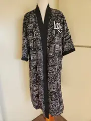 Yodel Gown, Black/ White Abstract Print Kimono, Frt Pockets,Tie Belt, LOVE Patch