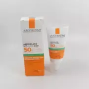 La Roche Posay ANTHELIOS UVMUNE 400 50+ Oil Control *NEW IN BOX*