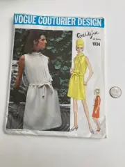 Vintage Uncut Vogue Couture Pattern #1934 Galitzine of Italy one piece dress 12