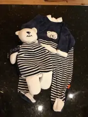 DEKOARTIKEL, KEIN SPIELZEUG TASCHE NICKY OVERALL BABY OUTFIT TEDDY BEAR PLUSH