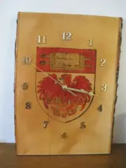The University of Chicago Coat of Arms Wooden Clock very rare