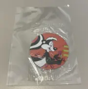 Tazos looney Tunes number 59 pepe le pew sealed