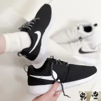 在飛比找Yahoo!奇摩拍賣優惠-Sharkhead  Roshe One 慢跑鞋 黑白 全黑