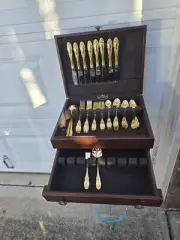 53 Pc Reed and Barton Wallace 18/10 Gold Plated Silverware/Flatware Set In Box