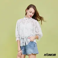 在飛比找momo購物網優惠-【HONOR 山形屋】隱形釦圓點編織蕾絲透膚外套