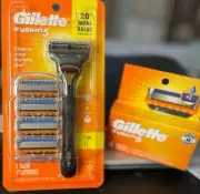 BUY ONE GET APACK OF 4 Cartridges FREE/ GILLETTE FUSION 5 Razor With FREE 4 Pack