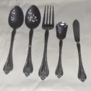 New ONEIDA 5 Piece Boutonnere SERVING SET Spoons Fork Knife Large Pieces 9"