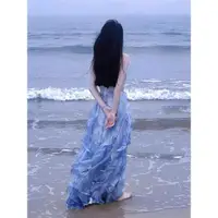 在飛比找ETMall東森購物網優惠-超仙藍色吊帶連衣裙夏季沙灘抹胸