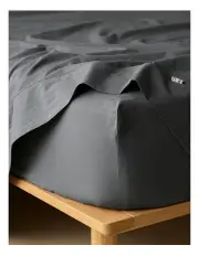 [Vue] Stonewashed Cotton Fitted Sheet in Iron