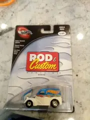 HOT WHEELS 2003 100% SERIES FORD ANGLIA PANEL WITH REAL RIDERS