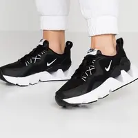 在飛比找蝦皮購物優惠-現貨 Nike Ryz 365 麂皮 增高 黑白 老爹鞋 女
