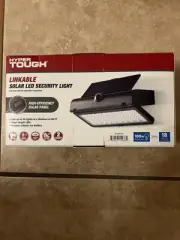 Hyper Tough 1500-lumen Linkable Solar Security Motion Light New