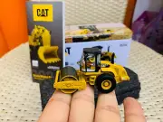 Cat CS56 Smooth Drum Vibratory Soil Compactor 1/87 Scale Diecast Masters DM85246