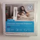 Linenspa Premium Mattress Protector / White / Twin Size