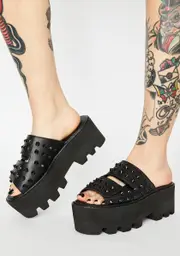 [T.U.K.] Spike Dino Lug Slides