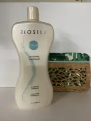 Biosilk Reconstructor Recovery Treatment 34 oz & Matrix make up bag