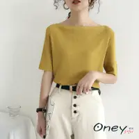 在飛比找momo購物網優惠-【ONEY 歐妮】★ 韓版一字領露肩冰絲針織衫上衣(春夏/短