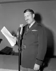 Ace pilot and record breaking aviator Colonel Roscoe Turner on t 1940s Photo 1